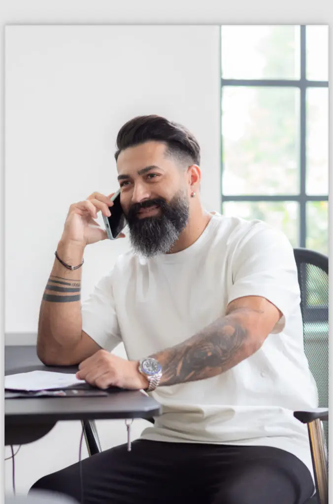 Dejan am Arbeiten Vierdimensional AT